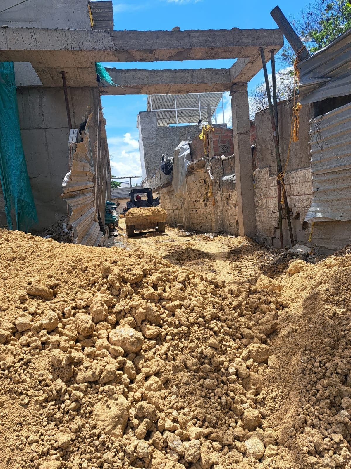 Relleno y Compactación Torre 811 — imagen 3